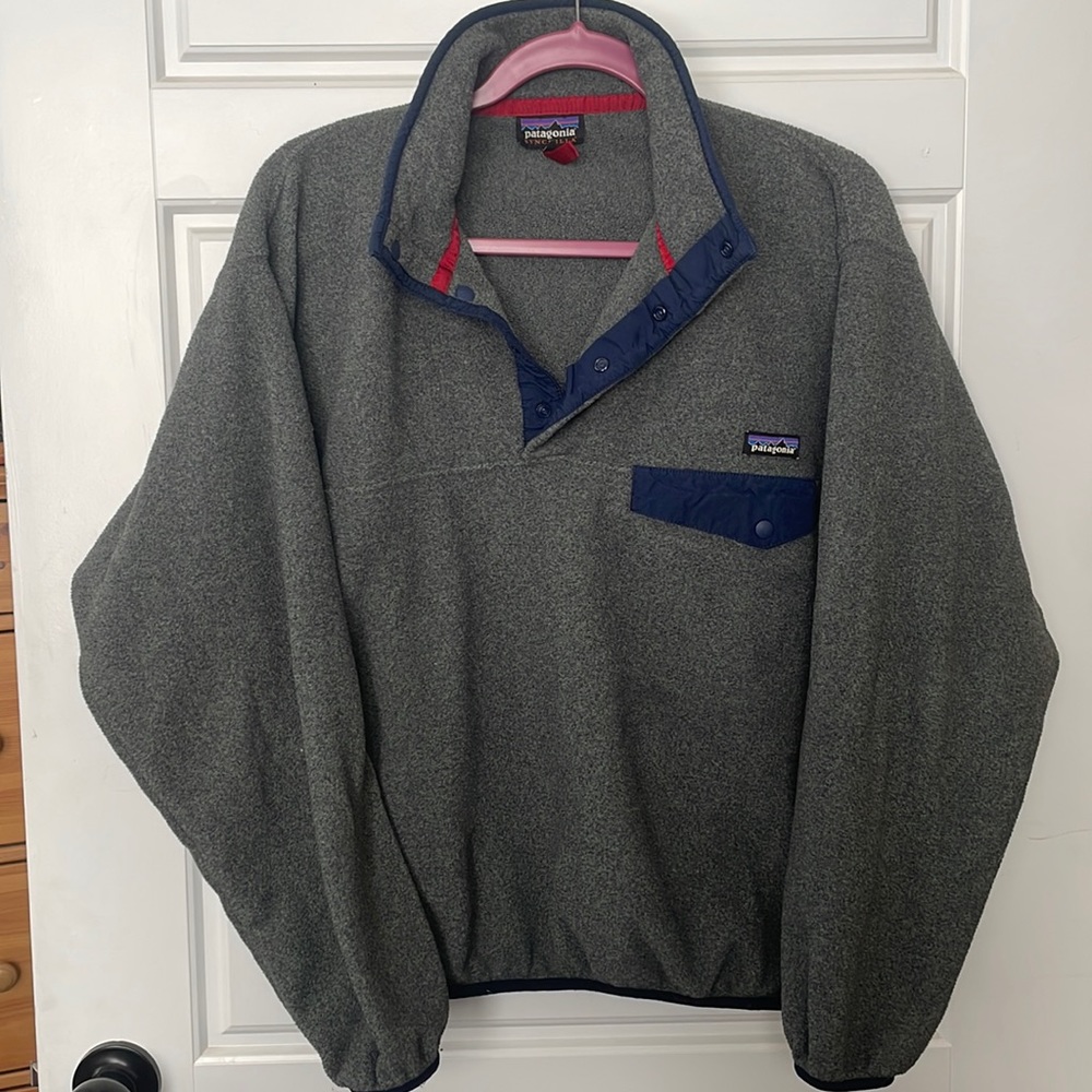 Patagonia Classic Quarter Pullover Grey and Navy Size Medium